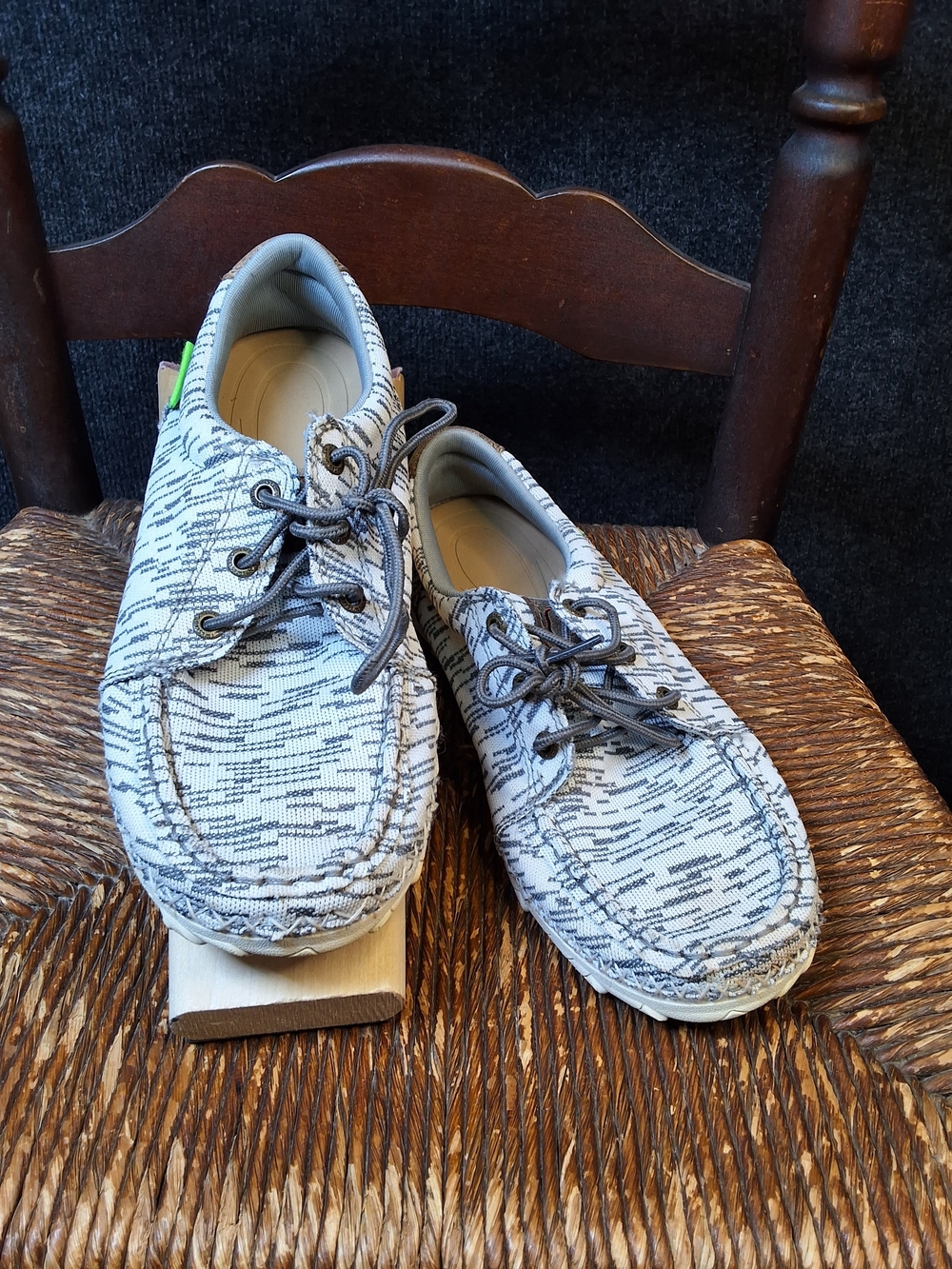 Twisted X Boat Shoes in White & Gray US 8
